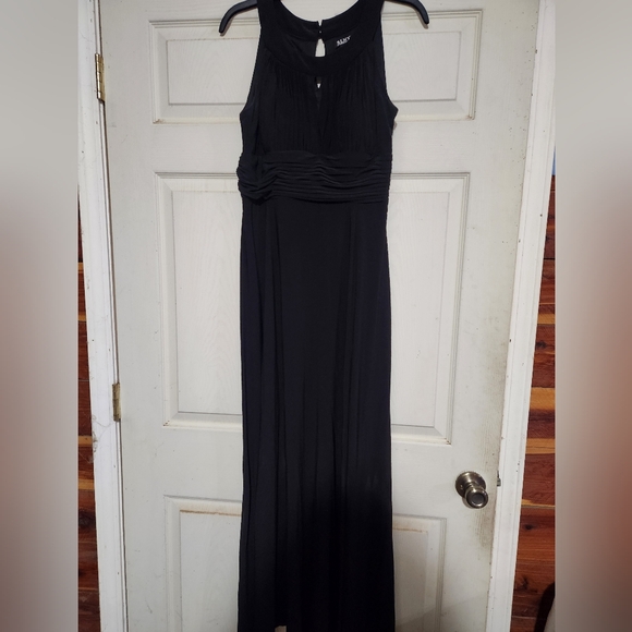 Semi formal black dress - Picture 2 of 3